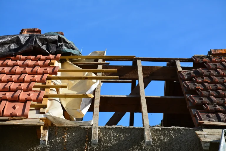 charpentier renovation toitures bouches du rhone 13